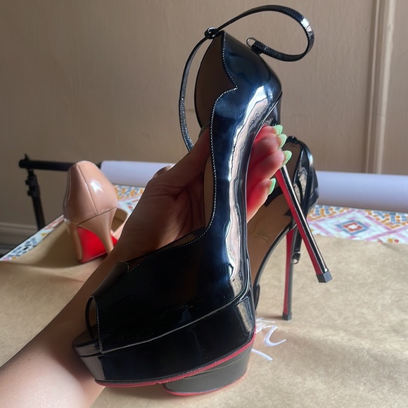 Christian Louboutin hot chick Alta - Picture 2 of 11